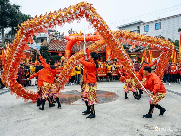 开云真人·(中国)入口-kaiyun开云最新App下载 福建游神：实拍正月十六漳州寮里关帝庙神明出巡，规模恢弘香火旺